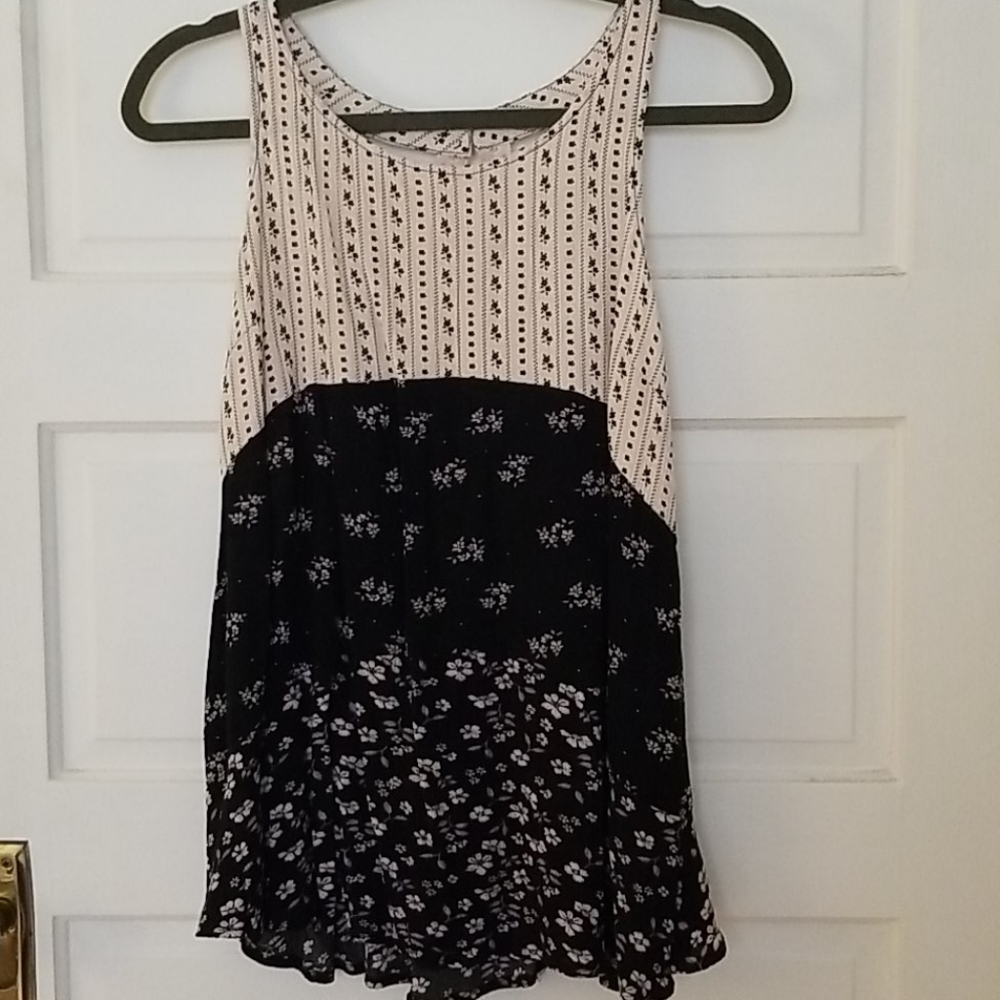 White/blue sleeveless floral top w/ strappy back
